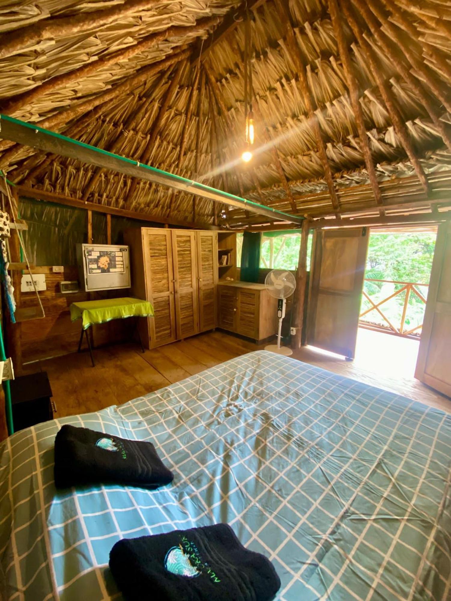 Private Beach House Maloka Surf Puerto Limon Exterior photo
